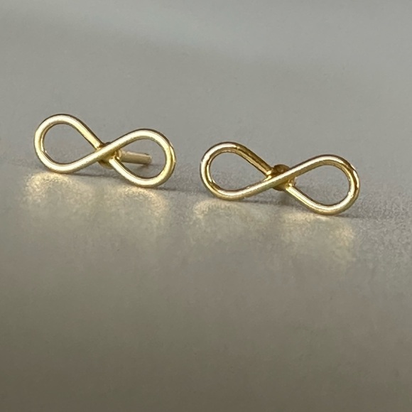 24k Gold Vermeil Infinity Tiny Stud Earrings - Picture 4 of 8